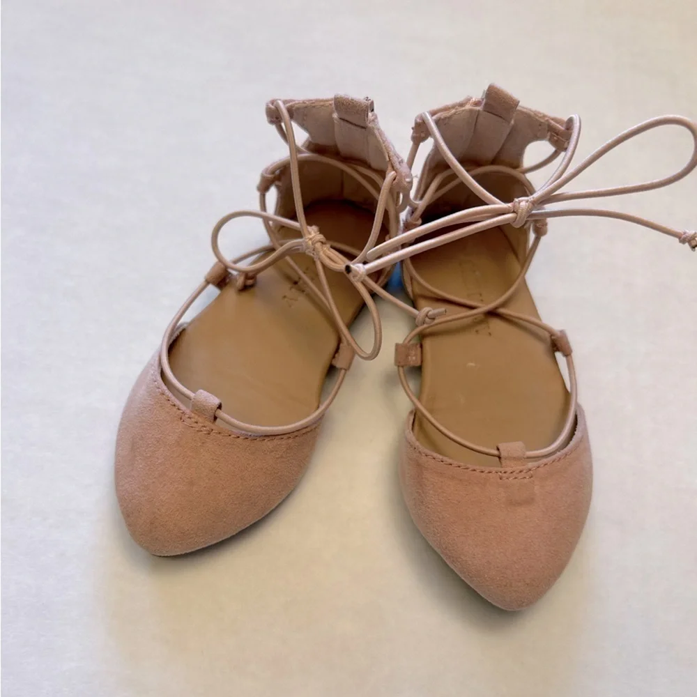 Old Navy baby girl lace up pink ankle ballet flats in Size‎ 5.  E